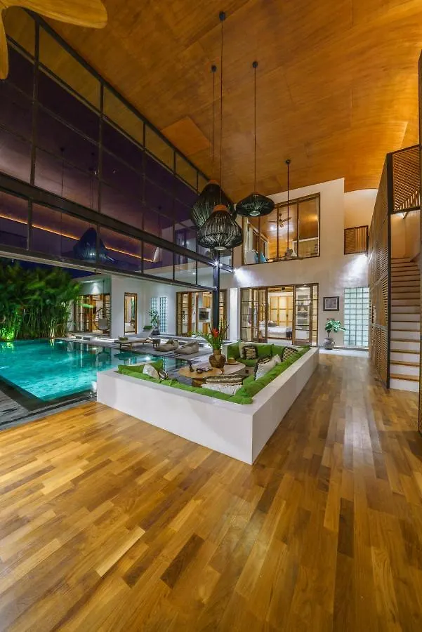 Villa Mango 3 - Amazing 4-Bdr Villa In Berawa ! Perfect Location ! Canggu
