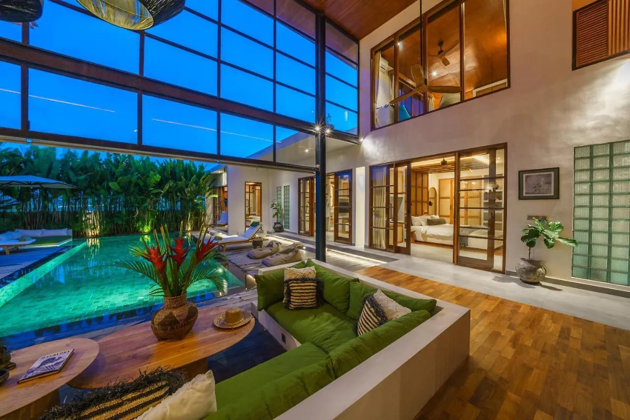 Villa Mango 3 - Amazing 4-Bdr Villa In Berawa ! Perfect Location ! Canggu