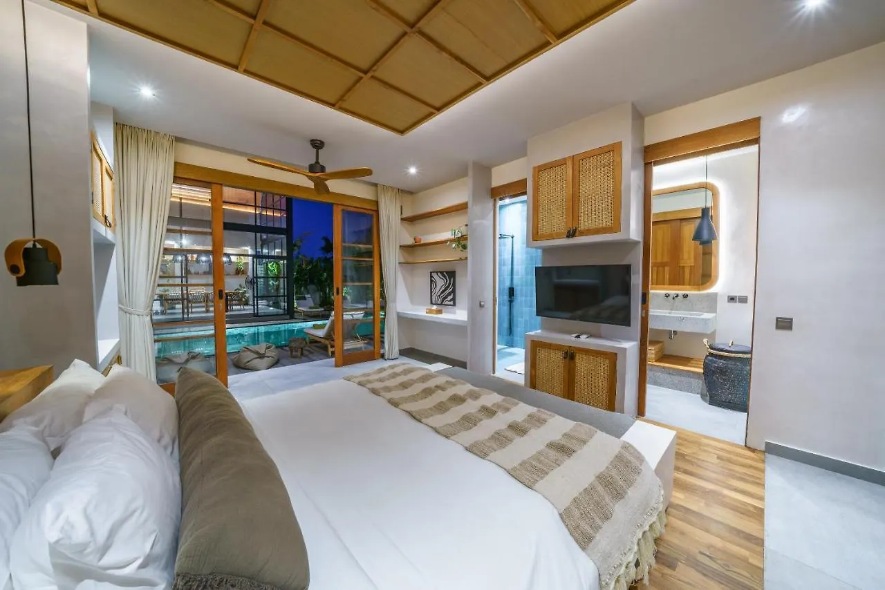 Villa Mango 3 - Amazing 4-Bdr Villa In Berawa ! Perfect Location ! Canggu  Indonesia