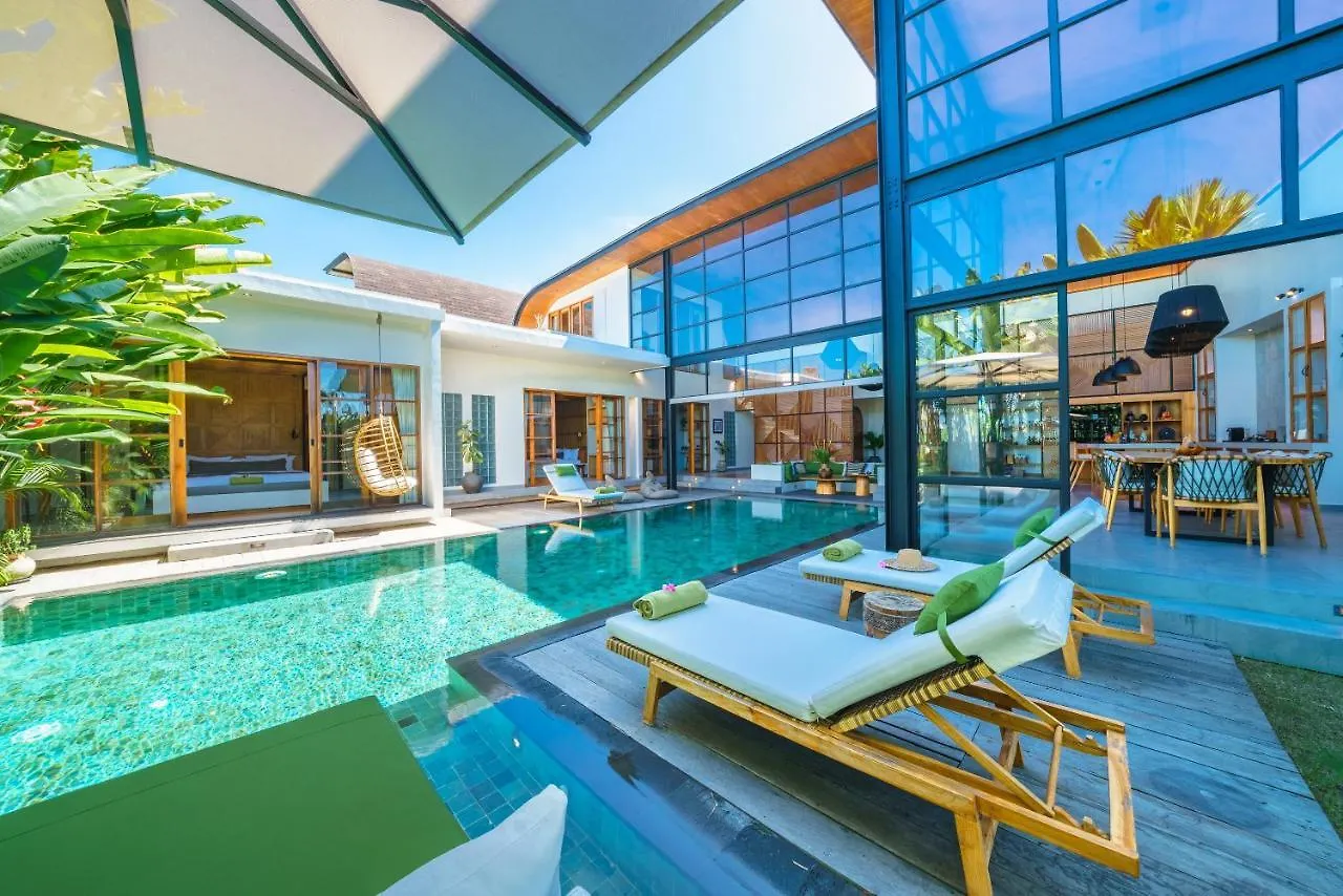 Villa Mango 3 - Amazing 4-Bdr Villa In Berawa ! Perfect Location ! Canggu  Indonesia