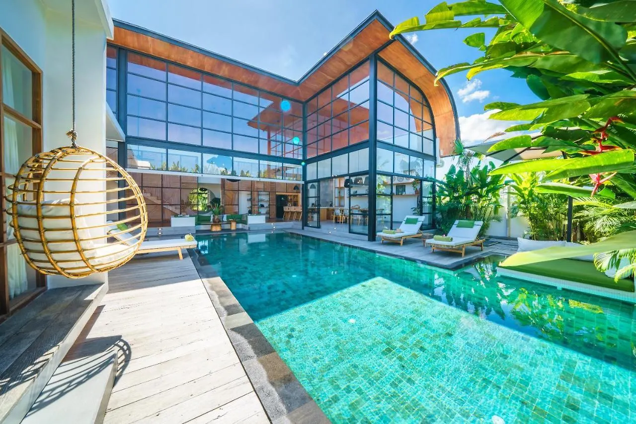 Villa Mango 3 - Amazing 4-Bdr Villa In Berawa ! Perfect Location ! Canggu  Indonesia
