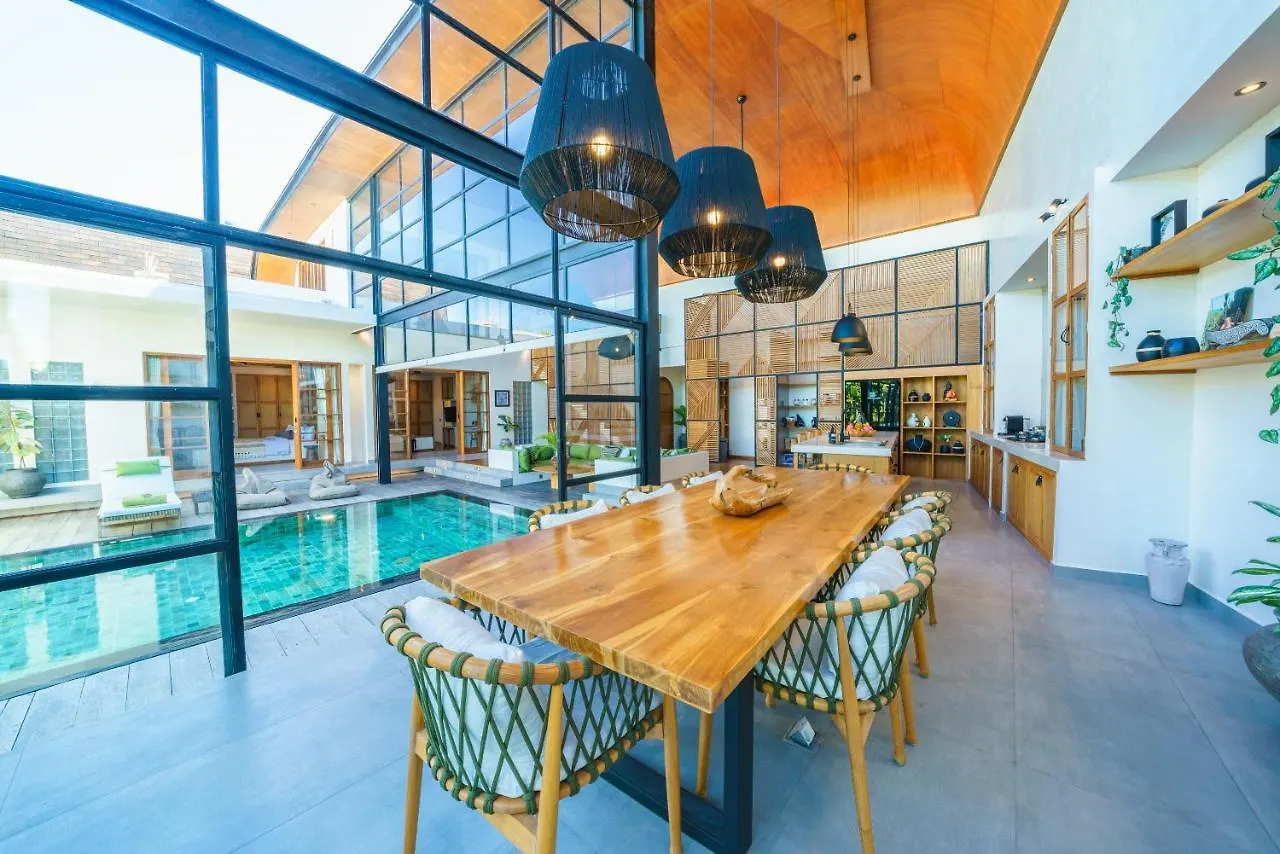 Villa Mango 3 - Amazing 4-Bdr Villa In Berawa ! Perfect Location ! Canggu  Indonesia