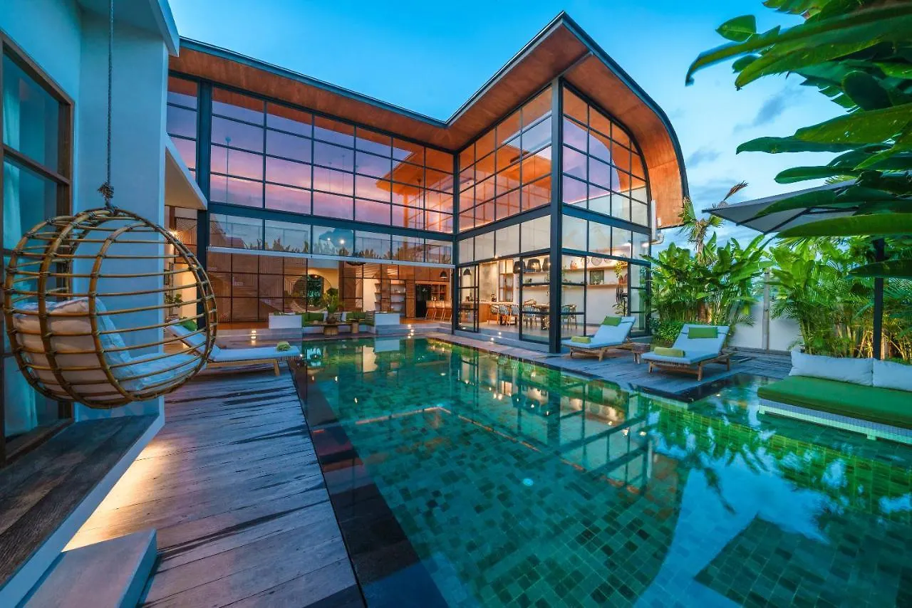 Villa Mango 3 - Amazing 4-Bdr Villa In Berawa ! Perfect Location ! Canggu  Indonesia