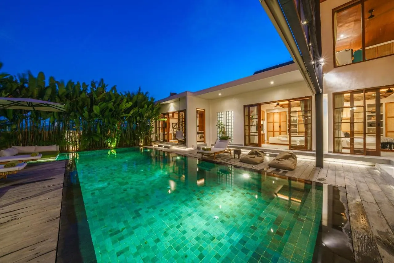 Villa Mango 3 - Amazing 4-Bdr Villa In Berawa ! Perfect Location ! Canggu   Canggu (Bali)